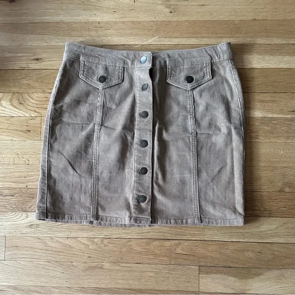 ✨ Blue Spice Taupe Corduroy‎ Mini Skirt Snap Front High Waist Size 9 ✨ - Picture 2 of 10